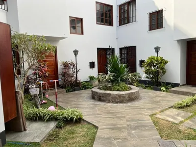 Venta de Casa en Santiago de Surco - Lima 4 Dormitorios