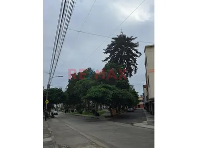 Departamnto En Venta Con Cochera En El Condominio Los Prados De Chaclacayo