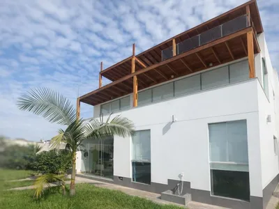 Casa en venta · Condominio Playa Azul - Piscina Propia, Cerro Azul · 330 m², 5 dorm.