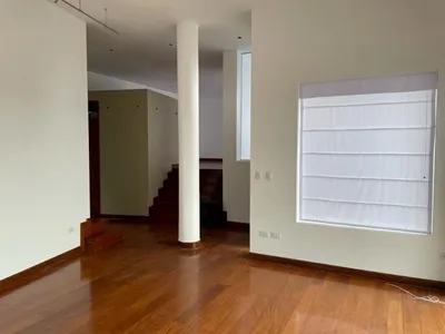 Venta de Casa en Santiago de Surco - Lima 4 Dormitorios