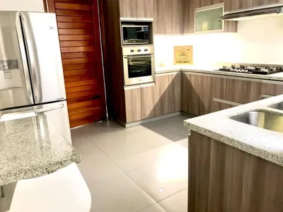 Departamento en venta · Calle Monte Umbroso, Santiago de Surco · 191 m², 3 dorm.
