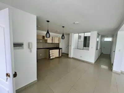 Venta de Casa en Lurín - Lima 6 Dormitorios 