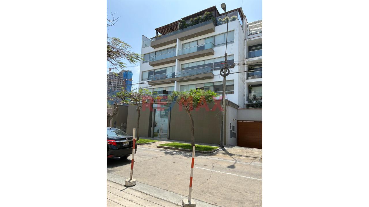 Venta De Departamento En San Borja Chacarilla, Urbanizacion Cerrada