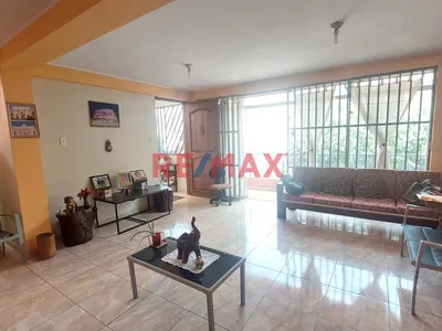 🏠 “Amplia Casa De 2 Pisos En Urbanización Residencial El Portillo De Carapongo.