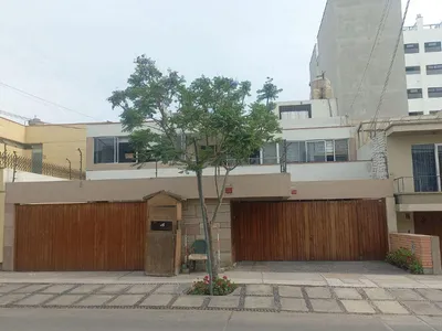 Alquiler de Casa en San Isidro - Lima 6 Dormitorios 