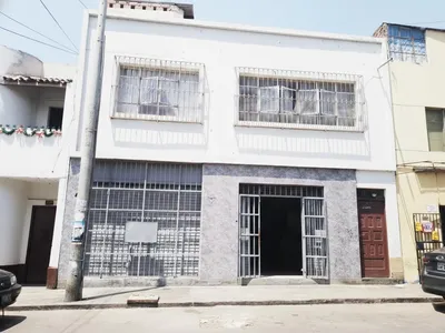 Venta de Local Comercial en Surquillo - Lima 0 Dormitorio 