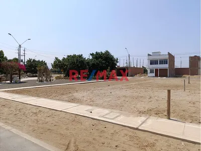 Terreno En Toda Una Esquina