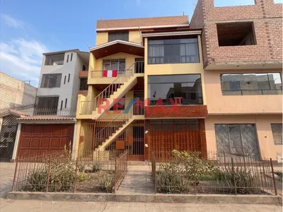 Se Vende Casa De 5 Pisos En Los Olivos . Cerca A Naranjal