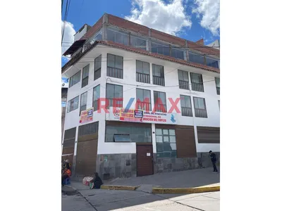 Oficina en alquiler · Edificio Para Oficina O Local, Ayacucho · 695 m², 9 dorm.