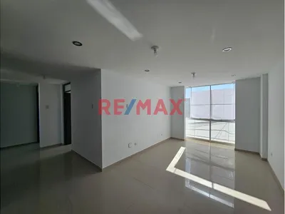 🏡 Amplio Departamento En Tercer Piso Con Acabados En Porcelanato – Cerro Colorado