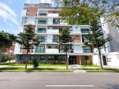 Venta de Departamento en Santiago de Surco - Lima 3 Dormitorios