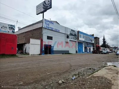Vendo Amplio Local Industrial - En El Parque Industrial