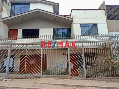 Casa en venta · Jose Carlos Mariategui Etapa 1, Villa Maria del Triunfo · 176 m², 3 dorm.