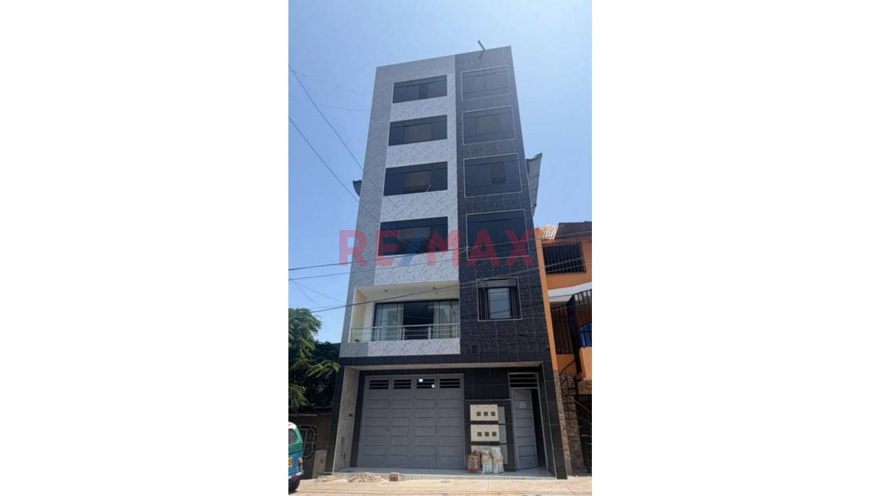 📣Alquiler De Amplio Local Comercial En Primer Piso En Av Revolucion