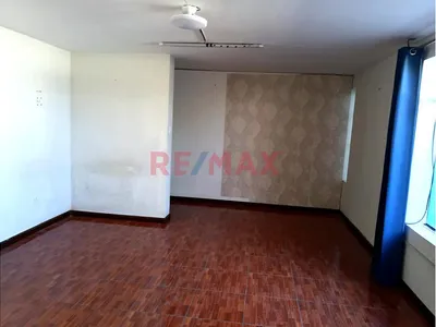 Local Comercial Amplio Y Versátil En Cerro Colorado