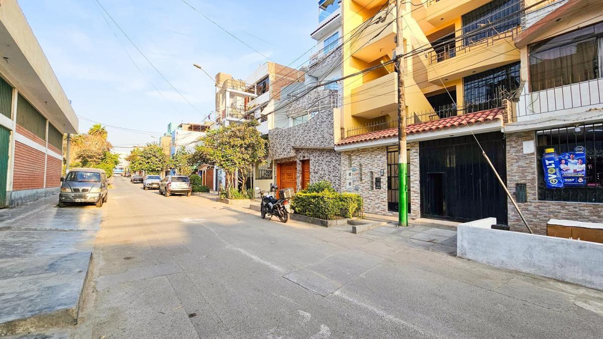 Venta de Departamento en Los Olivos - Lima 3 Dormitorios 