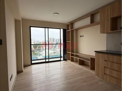 ¡De Estreno! Alquila Moderno Departamento De 2 Dorm Con Cochera En Pueblo Libre Límite Con Jesús María | Balcón | Áreas Comunes