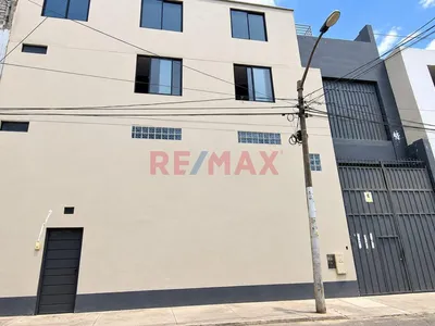 Venta Local Industrial En San Juan De Lurigancho