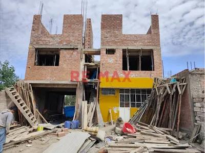 Vendo Proyecto En Casco Gris - Urb. Mercado Mayorista