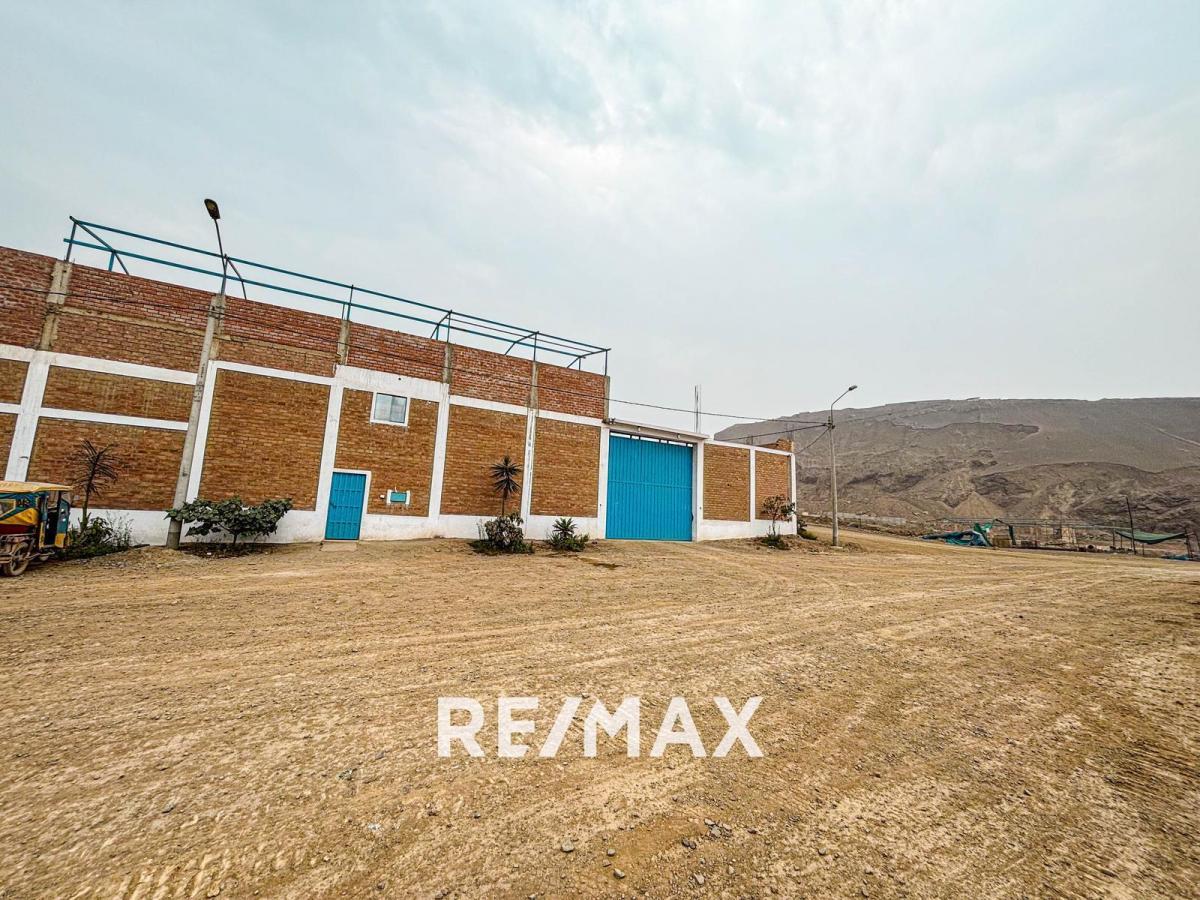 Venta de Local Industrial en Carabayllo - Lima 0 Dormitorio 