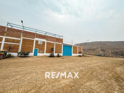 Venta de Local Industrial en Carabayllo - Lima