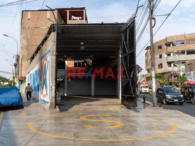 Local Comercial/Industrial En Santa Anita - Ubicado En Plena Esquina