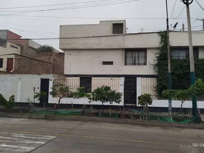 Venta de Casa en Santiago de Surco - Lima 5 Dormitorios 