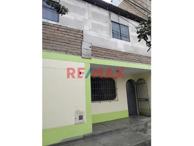 Ocasion Venta De Hermosa Casa En El Distrito De Santiago De Surco, En Plena Panamericana Sur, Frente A Las Universidades Utp Y Autonoma