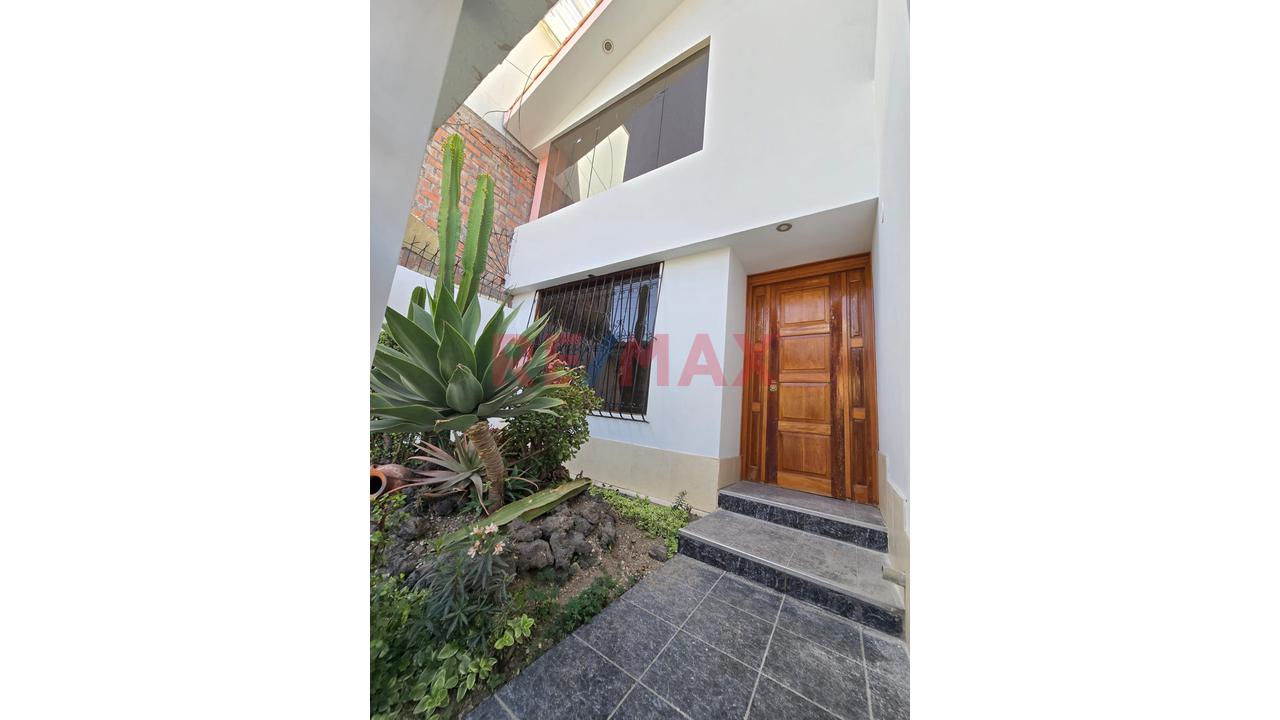 ¡Casa En Venta En Residencial Privada - Socabaya! ✨🏡