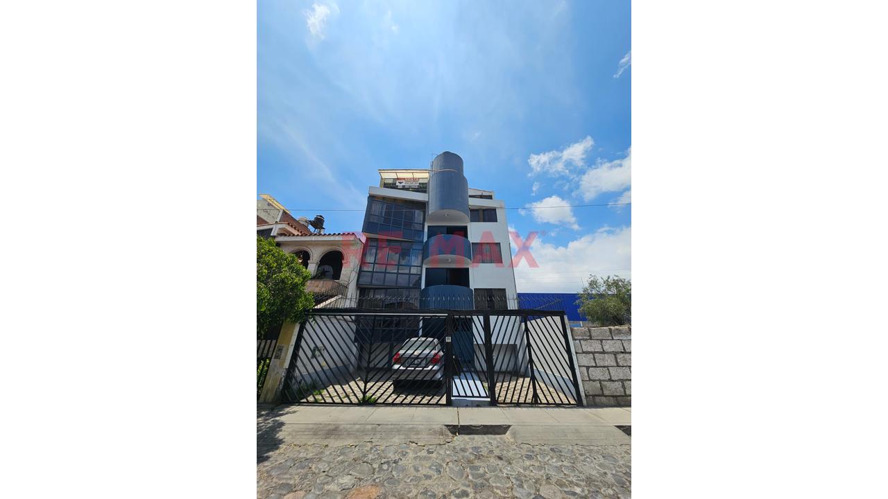 Dpto. En Venta Con Excelente Ubicacion , 4 Min De La Univ. Catolica De Sta. Maria O Al Costado De Macro De La Av. Metropolitana