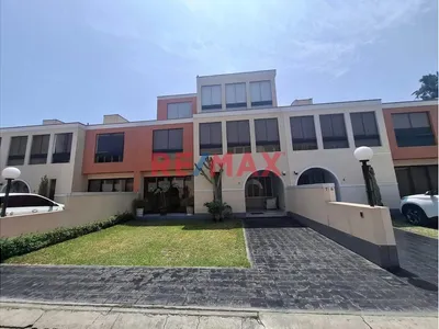 Venta Casa De Tres Pisos En La Molina Condominio De 10 Casas En Urb. Campoverde