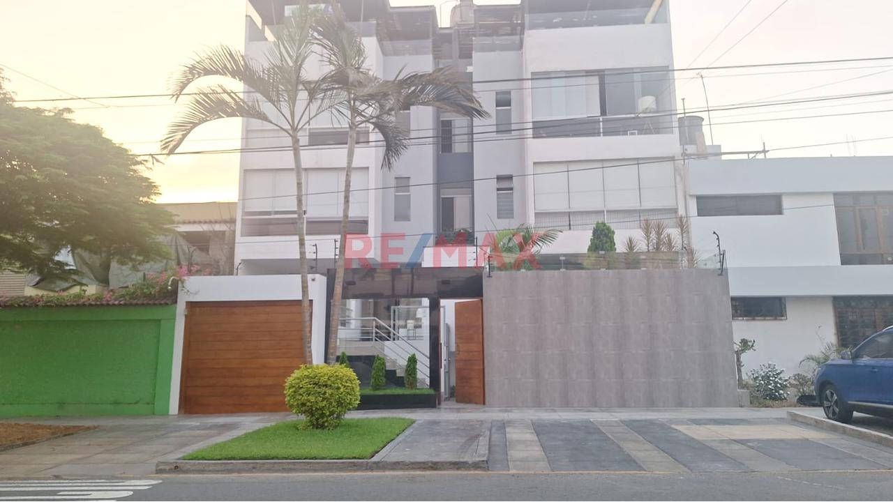 San Borja Venta Bonito Duplex Vacio De 196 M2 Muy Bien Ubicado En La Av Rousseau Cerca A Las Avenidas Javier Prado, Las Artes Norte Y San Borja Norte
