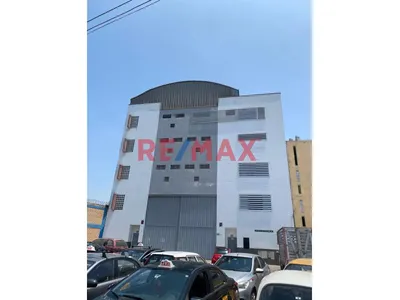 ¡Gran Oportunidad! Venta De Local Comercial Totalmente Implementado En Santa Catalina, La Victoria 🏢🚛