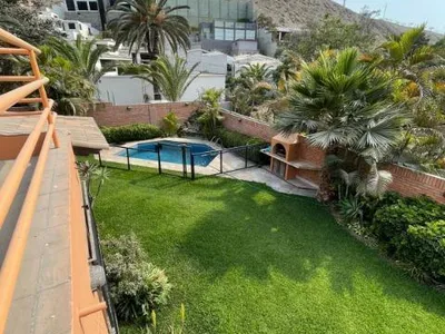 Casa en venta · Calle la Ramada N°1, La Molina · 368 m², 4 dorm.