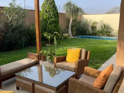 Venta de Casa en La Molina - Lima 4 Dormitorios