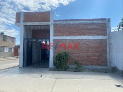 Amplio Local En Alquiler En Av. Progreso De Castilla