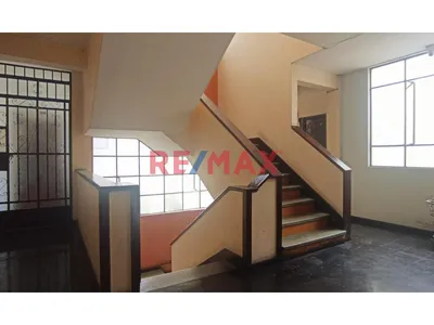 Departamento En Venta - Av. Iquitos
