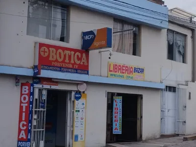 Vendo Amplia Casa Comercial En Plena Av. San Martin - Miraflores