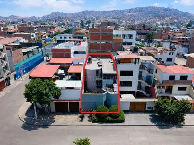 Venta de Casa en Chorrillos - Lima 5 Dormitorios