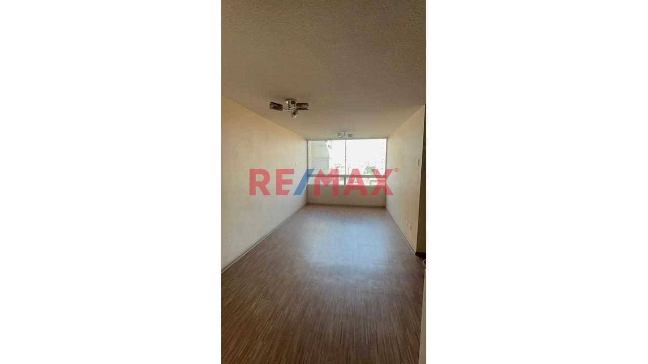 Vendo Departamento Y Cochera En Av. Bolivia - Breña Seguridad 24/7