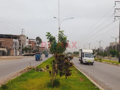 Venta De Local Comercial Como Terreno En Av. El Sol - Villa El Salvador