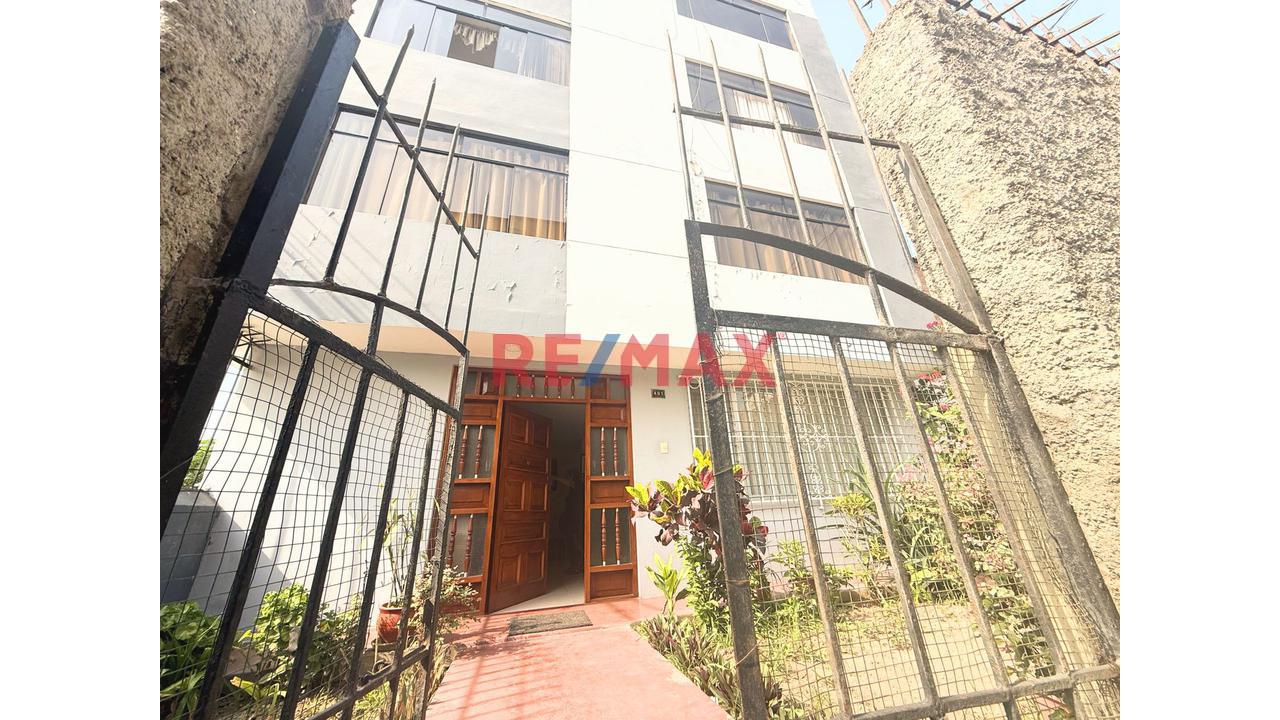 Vendo Duplex En Primer Piso De 162.95M2, Ubicado En Zona Estratégica – Pasaje Jorge Valdeavellano Con Av, Belisario Sosa Pelaez . Cercado, Altura 15 De Tingo María Con Bertello (Limita Pueblo Libre Co