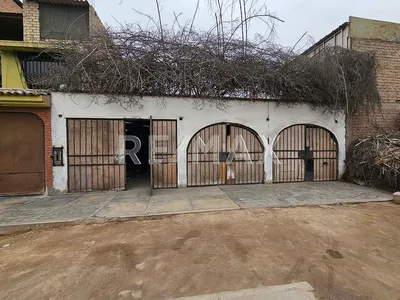 ¡Gran Oportunidad En Santiago De Surco! Terreno De 10 X 19.55 Metros En La Av. Morro Solar!