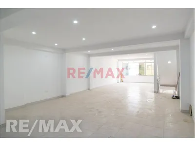 🏪 ¡Se Alquila Amplio Local Comercial En 2Do Piso  - Av. Mariategui - San Juan De Lurigancho! 🚀