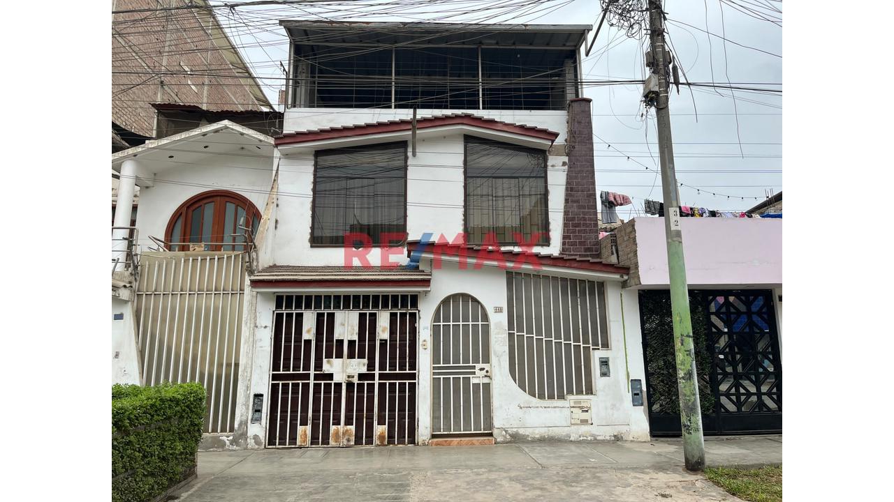 Venta Casa 3 Pisos Urb Rinconada