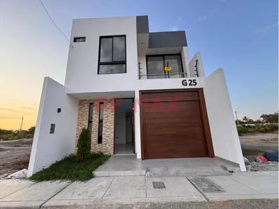 🏡✨ Casa De Estreno En Venta 2 Pisos Urb. La Ensenada | 180 M² Construidos | A Pasos De La Uss ✨🏡