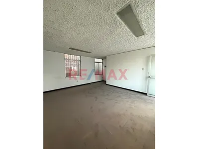 🏢 ¡Oficina En Alquiler En El Centro De La Ciudad! 📍