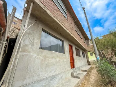 Venta de Casa en Villa María del Triunfo - Lima 4 Dormitorios 