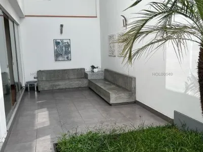 Casa en venta · Jirón Vía Láctea N 1, Santiago de Surco · 234 m², 3 dorm.