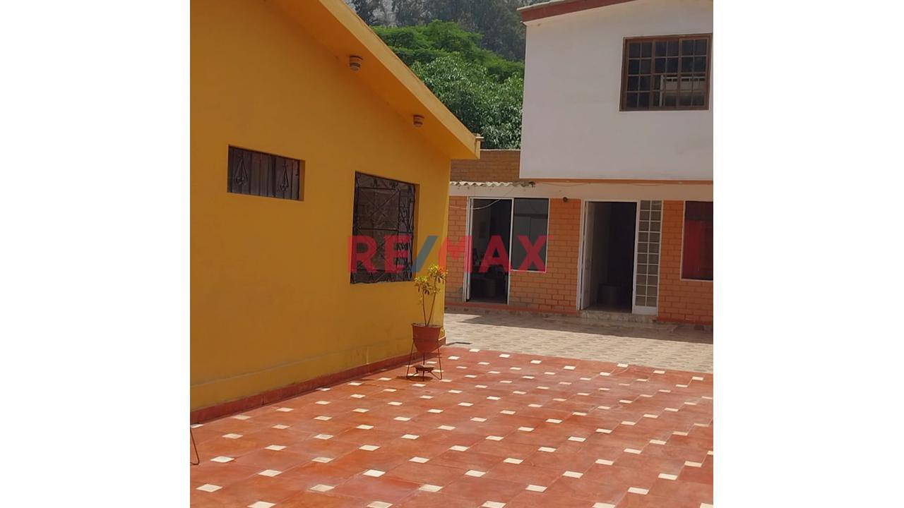 🏡 Propiedad Multifamiliar En Venta – 3 Casas Independientes En Terreno De 327 M² – Chaclacayo